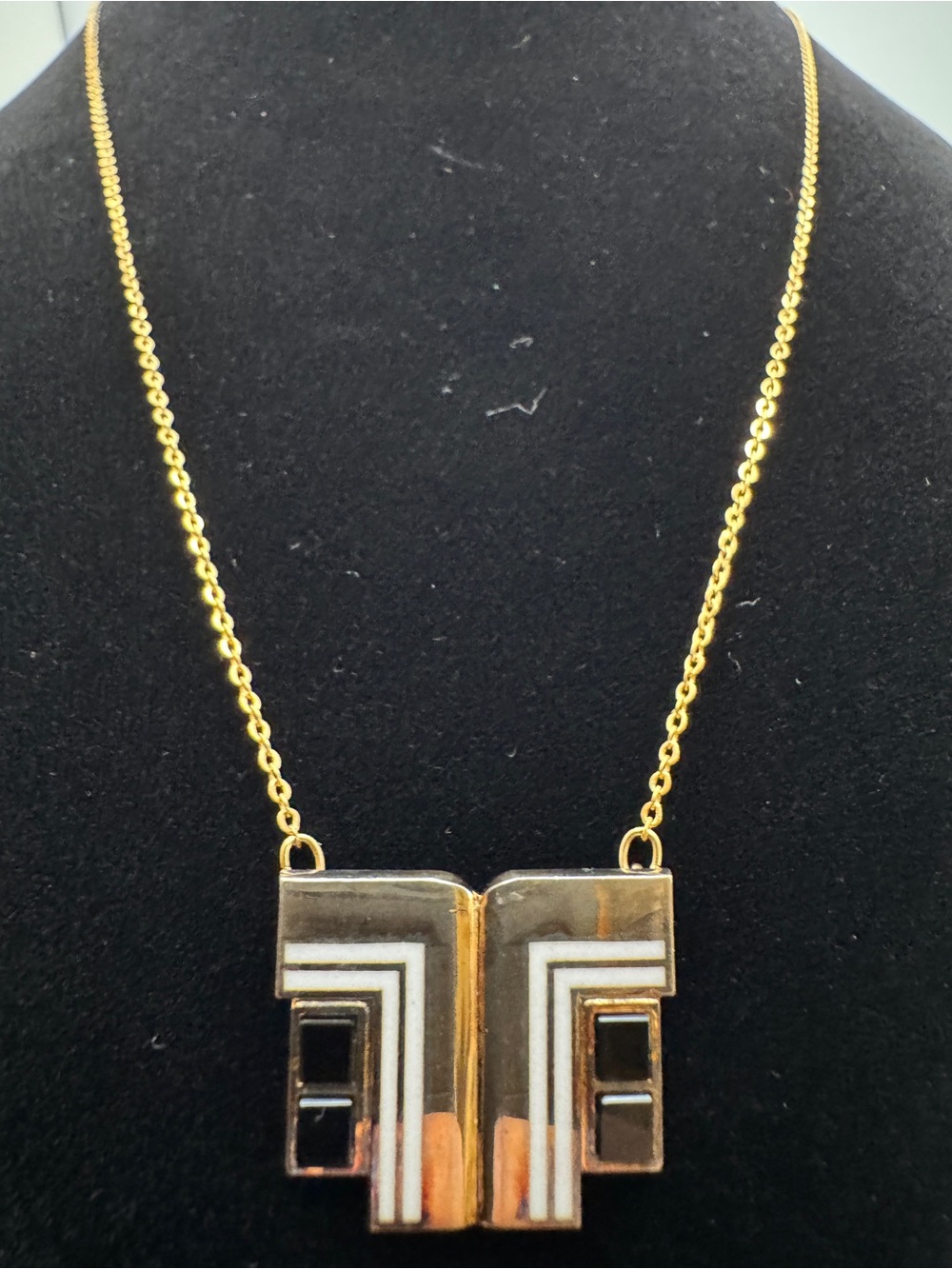 Chloe Silver 900 Geometric Pendant Necklace